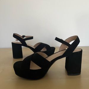 Women’s Target heels • Size 6